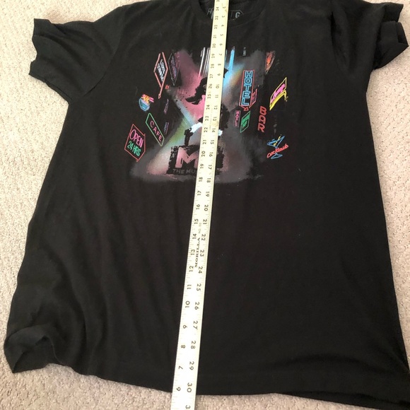 NWOT.   MJ the Musical Tshirt - Picture 5 of 6